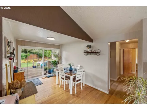 1545 N 20th Street Coos Bay OR 97420