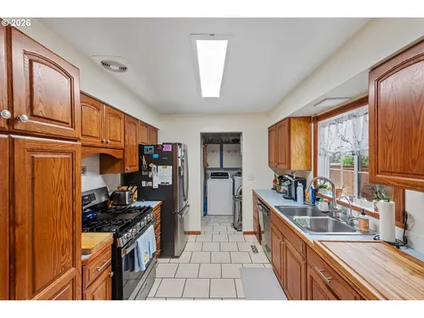 1545 N 20th Street Coos Bay OR 97420