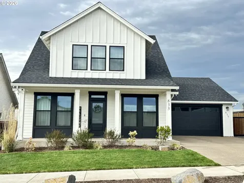 835 Reagan Street Mt. Angel OR 97362
