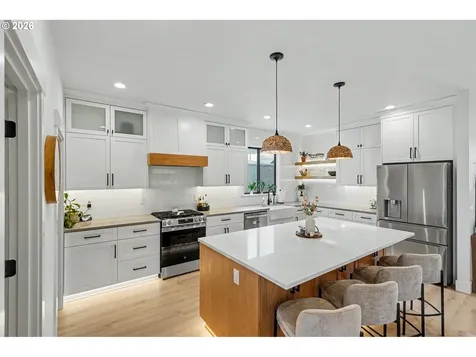 835 Reagan Street Mt. Angel OR 97362