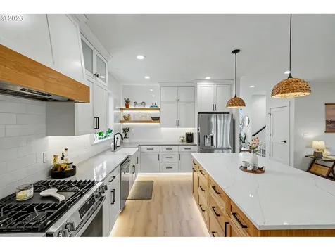 835 Reagan Street Mt. Angel OR 97362