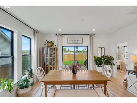 835 Reagan Street Mt. Angel OR 97362