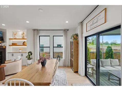 835 Reagan Street Mt. Angel OR 97362