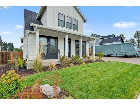 835 Reagan Street Mt. Angel OR 97362