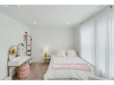 835 Reagan Street Mt. Angel OR 97362