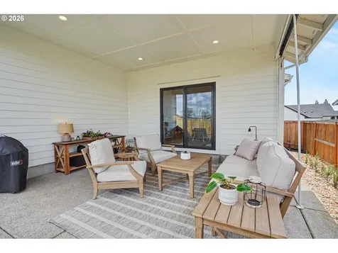 835 Reagan Street Mt. Angel OR 97362