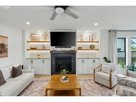 835 Reagan Street Mt. Angel OR 97362