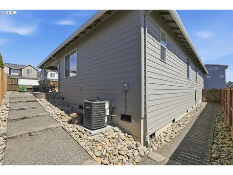 3991 N Boomer Drive Newberg OR 97132