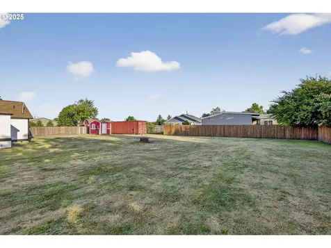 1570 Blaine Street Woodburn OR 97071