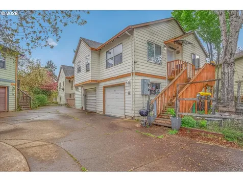 11905 11907 SE Schiller Street Portland OR 97266