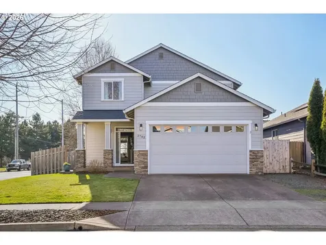 2782 Nina Place Hubbard OR 97032