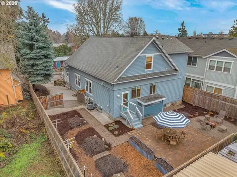 1017 NE Skidmore Street Portland OR 97211