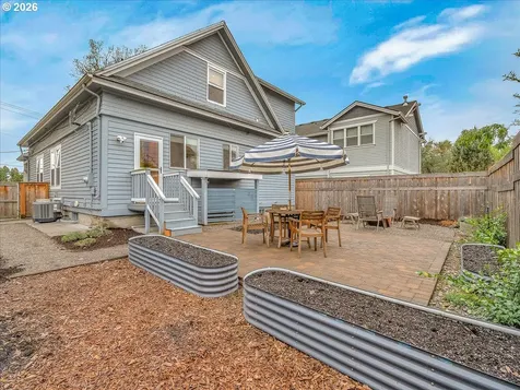 1017 NE Skidmore Street Portland OR 97211