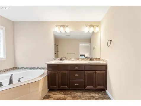 17202 NW Viola Street Portland OR 97229