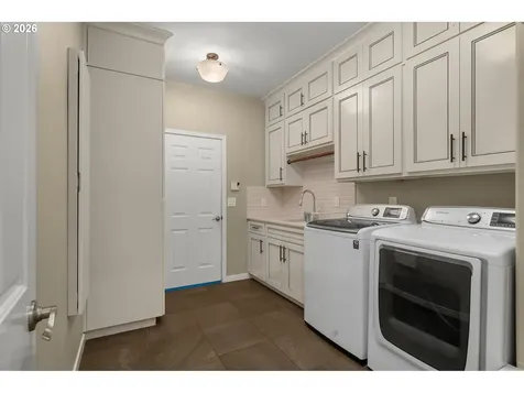 8730 NW Terraceview Court Portland OR 97229