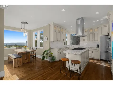 8730 NW Terraceview Court Portland OR 97229