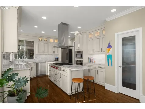 8730 NW Terraceview Court Portland OR 97229