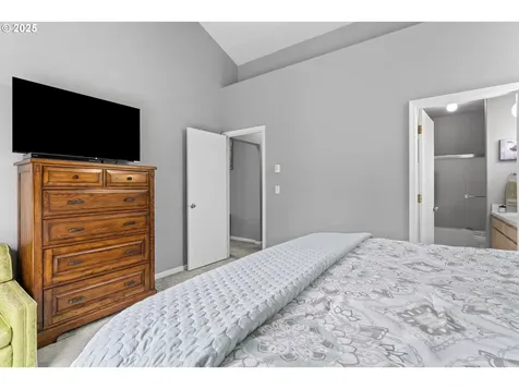 33 Mariners Lane Florence OR 97439