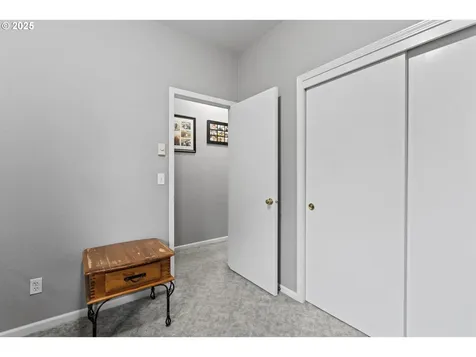 33 Mariners Lane Florence OR 97439