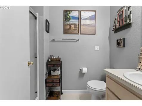33 Mariners Lane Florence OR 97439