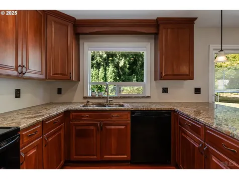 56503 Crest Drive Warren OR 97053