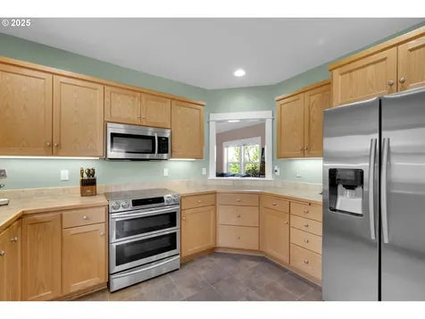 930 Kristen Way Cottage Grove OR 97424