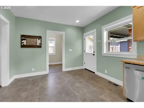 930 Kristen Way Cottage Grove OR 97424