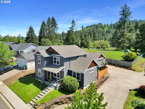 930 Kristen Way Cottage Grove OR 97424