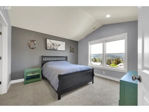 930 Kristen Way Cottage Grove OR 97424