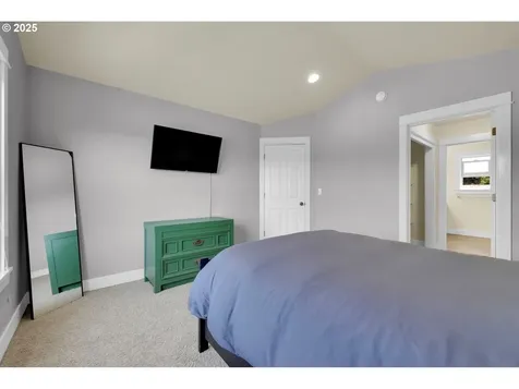 930 Kristen Way Cottage Grove OR 97424