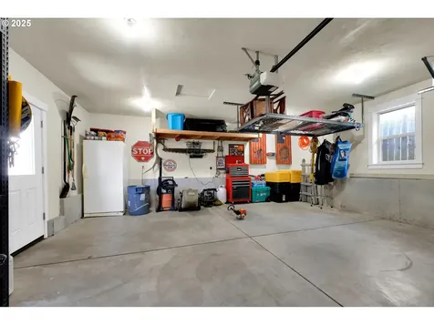 930 Kristen Way Cottage Grove OR 97424