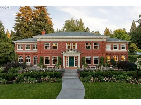 3360 SE Ankeny Street Portland OR 97214