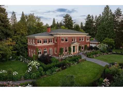 3360 SE Ankeny Street Portland OR 97214