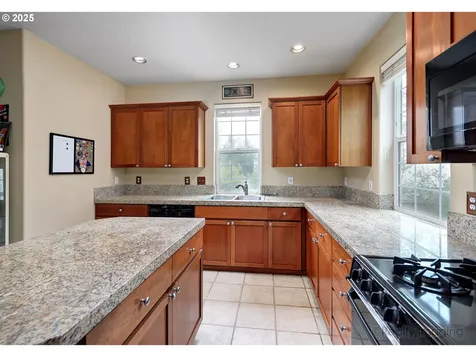 6055 NE Alder Street Hillsboro OR 97124