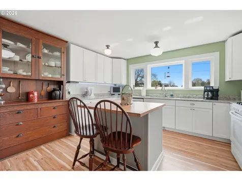 1153 Ash Street Dayton OR 97114
