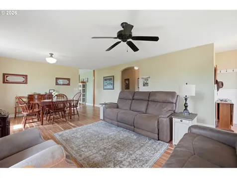 1153 Ash Street Dayton OR 97114