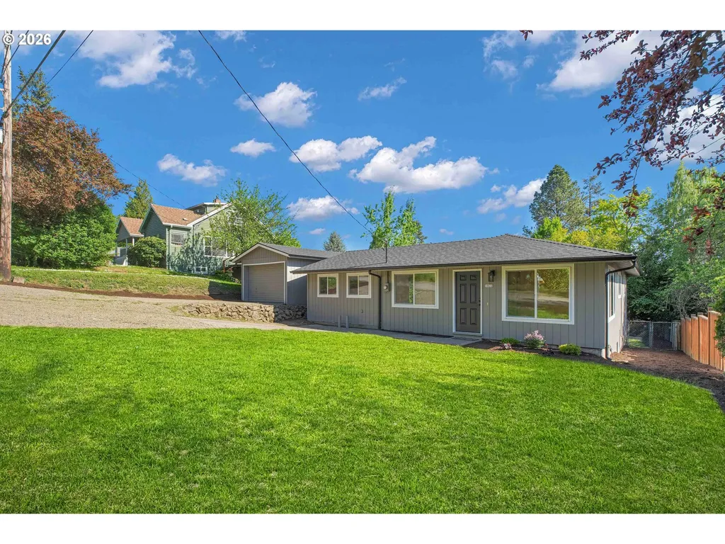 1822 SW Marigold Street Portland OR 97219