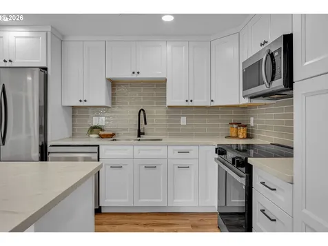 1822 SW Marigold Street Portland OR 97219