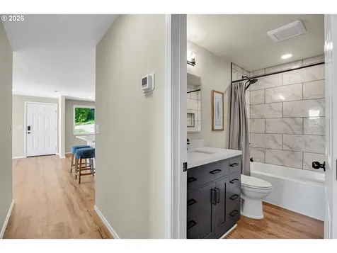 1822 SW Marigold Street Portland OR 97219