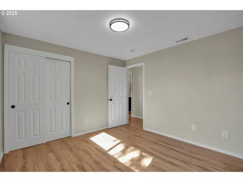 1822 SW Marigold Street Portland OR 97219