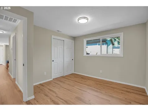 1822 SW Marigold Street Portland OR 97219