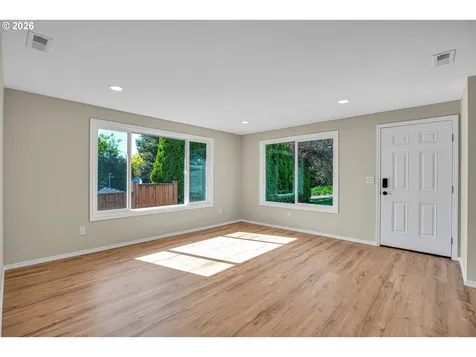 1822 SW Marigold Street Portland OR 97219