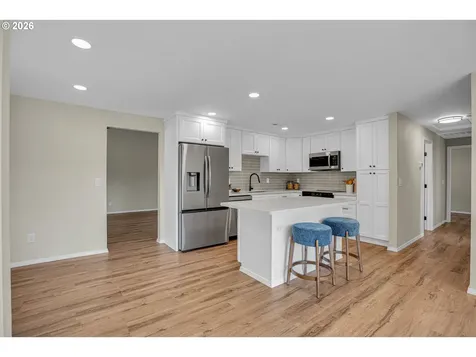 1822 SW Marigold Street Portland OR 97219