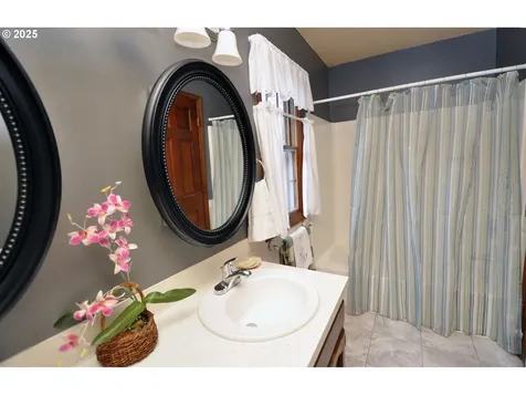 15207 S Forsythe Road Oregon City OR 97045