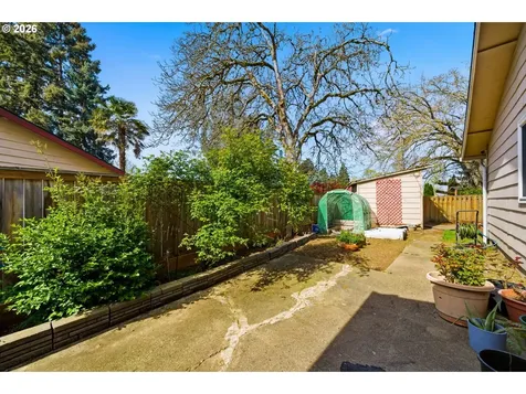 4725 SW 207th Court Beaverton OR 97078
