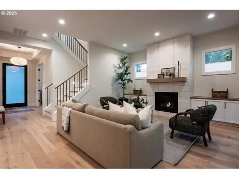 4401 Cobb Way Lake Oswego OR 97035
