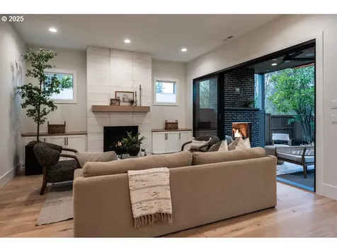 4401 Cobb Way Lake Oswego OR 97035