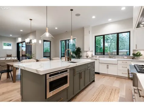 4401 Cobb Way Lake Oswego OR 97035