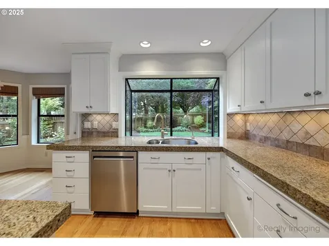 1928 Aztec Court West Linn OR 97068
