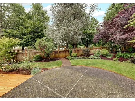1928 Aztec Court West Linn OR 97068
